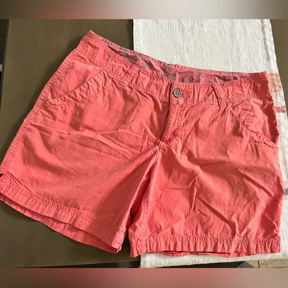Columbia shorts